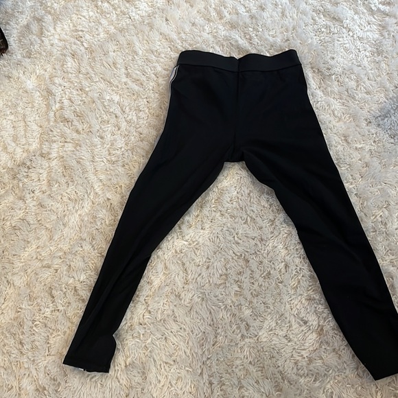 GapFit cropped athletic leggings - Picture 3 of 4